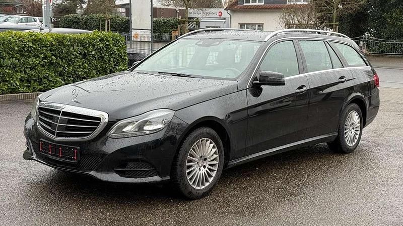 Schwarz unilack Gebraucht 2014 Mercedes E220 Kombi | 9.800 € (Guter Preis) - Bild 1/4