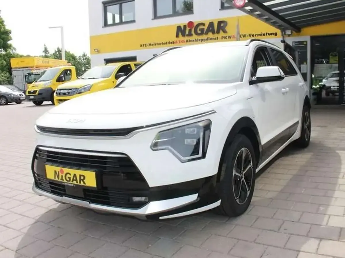Gebraucht Kia Niro Vision 105 PS (77 kW) 2022 (ud) schneeweiss SUV
