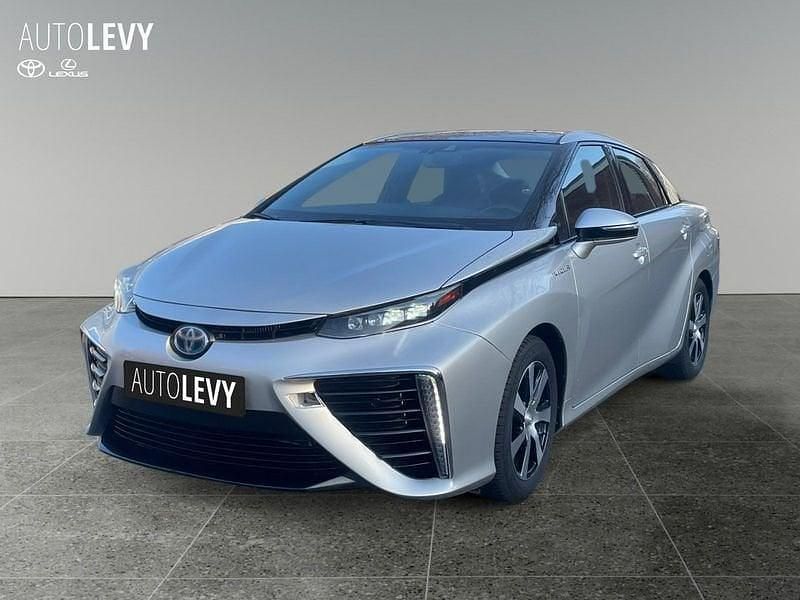 Gebraucht Toyota Mirai 182 PS (133 kW) 2016 Silber Limousine