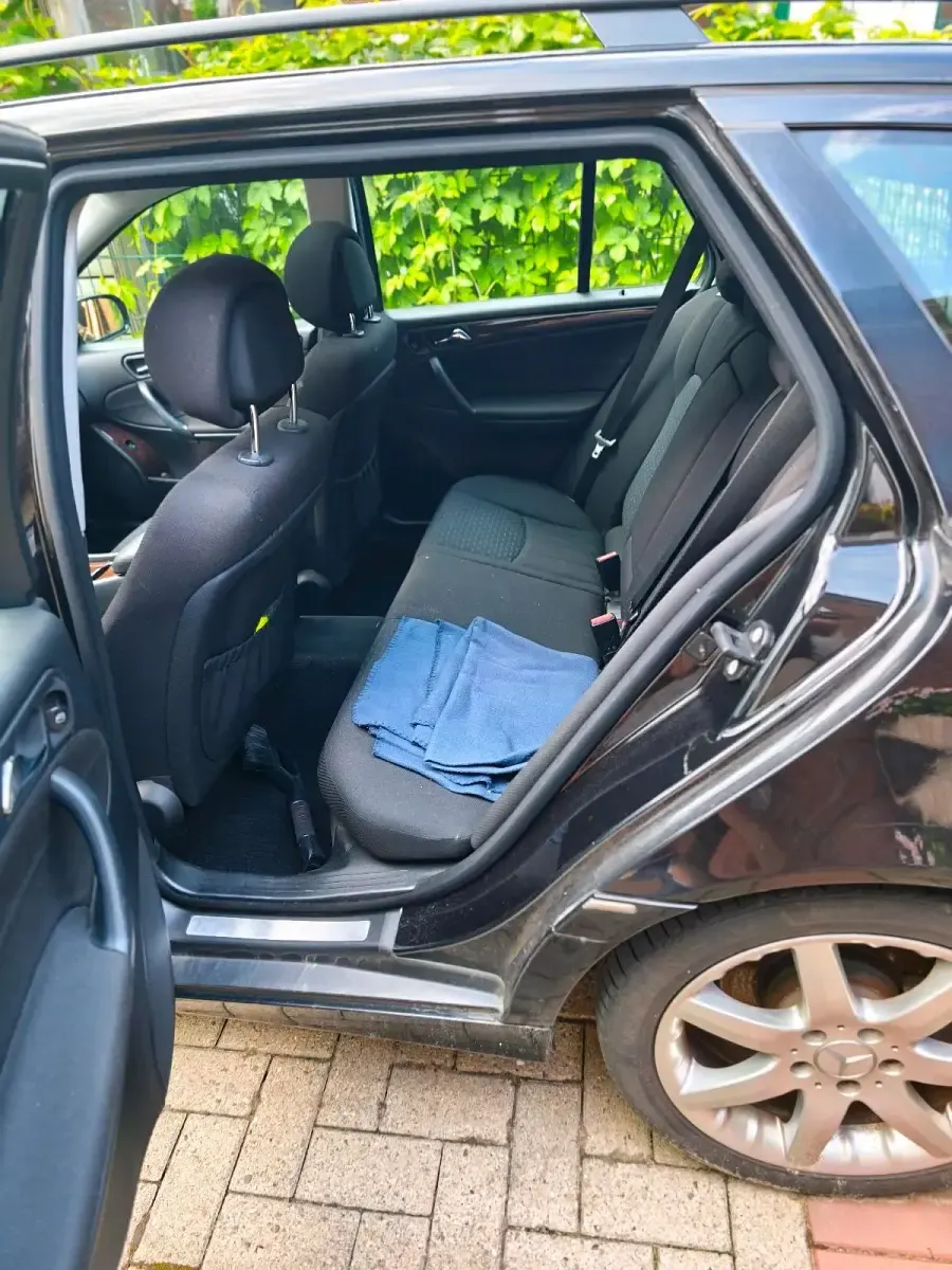 Gebraucht Mercedes C220 Elegance 150 PS (110 kW) 2006 Schwarz Kombi