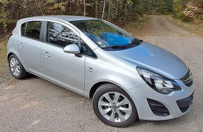 Silber Gebraucht 2014 Opel Corsa Active Kleinwagen | 5.900 € (Fairer Preis) - Bild 1/4