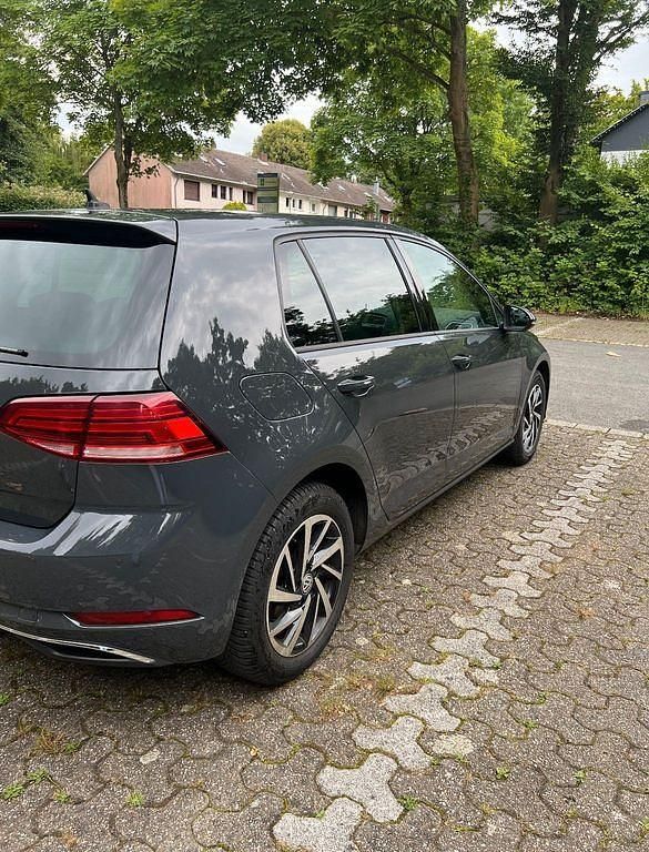 Gebraucht VW Golf VII Join 116 PS (85 kW) 2018 Grau Limousine