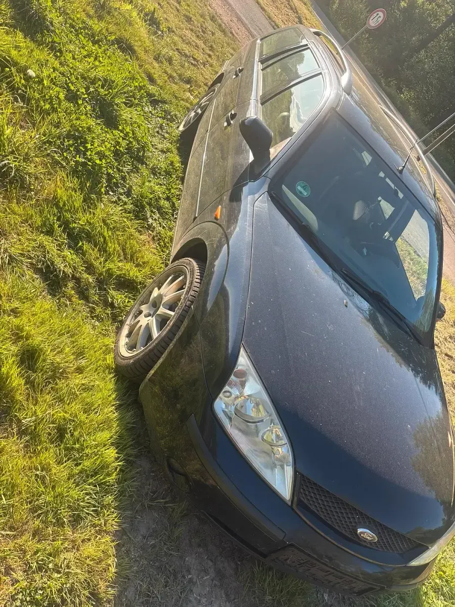 Używany Ford Mondeo 130 KM (95 kW) 2002 Czarny Kombi