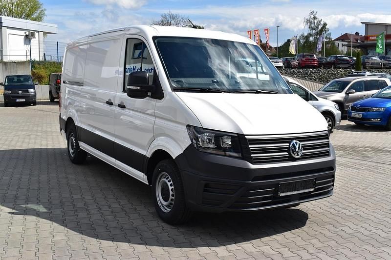 Gebraucht VW Crafter 102 PS (75 kW) 2024 Weiß Van