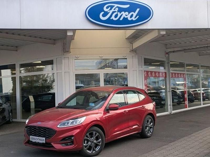 Gebraucht Ford Kuga ST-Line 120 PS (88 kW) 2023 Rot, lucid red metallic SUV
