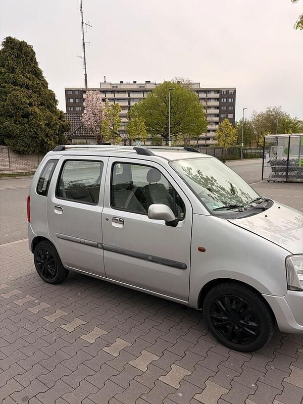 Gebraucht Opel Agila 60 PS (44 kW) 2006 Silber Van / Kleinbus