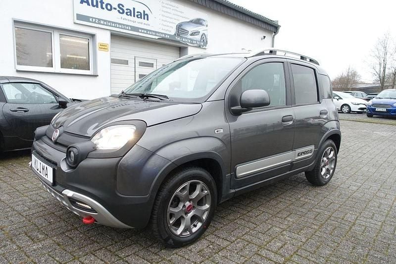 Grau Gebraucht 2018 Fiat Panda Cross Cross Kleinwagen | 9.990 € (Fairer Preis) - Bild 1/4