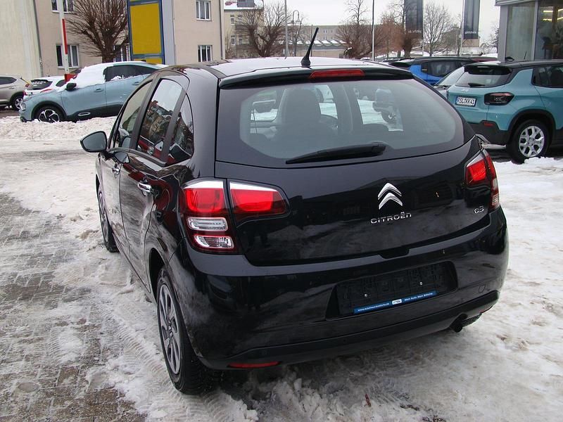 Gebraucht Citroën C3 PureTech 68 PS (50 kW) 2015 Lackierung schwarz perla nera/metalliclackierung mit schutzlack Limousine