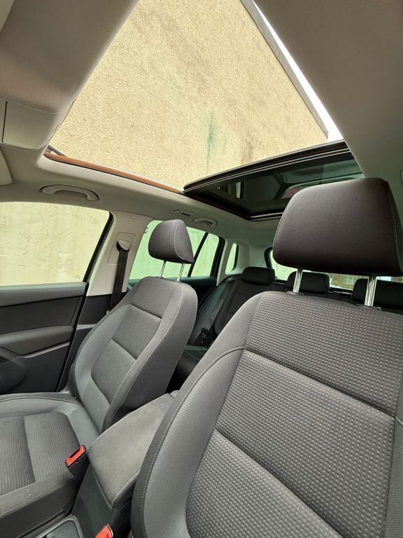 Schwarz Gebraucht 2010 VW Tiguan Team SUV | 7.000 € (Guter Preis) - Bild 1/4