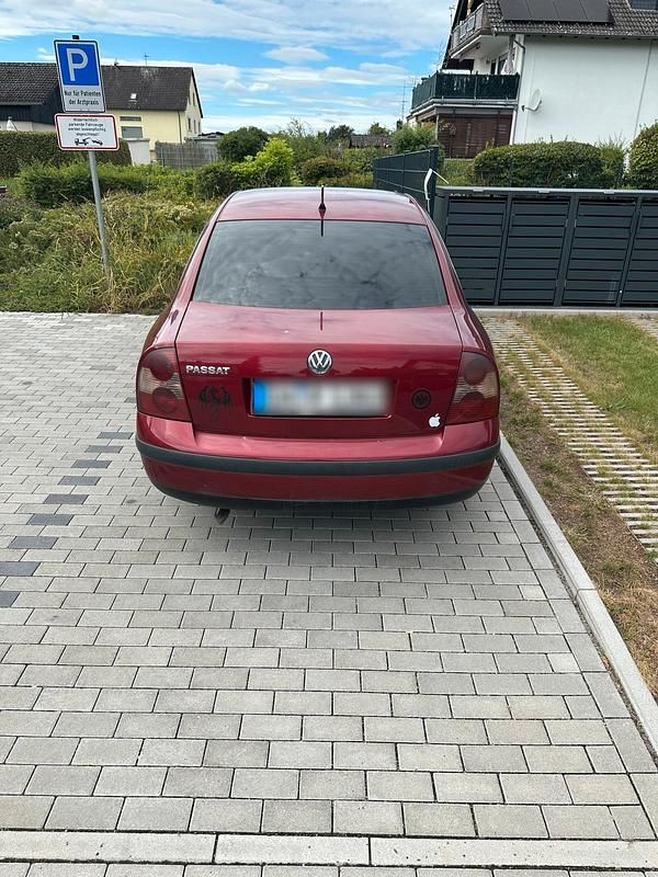 Andere farben Gebraucht 2001 VW Passat Limousine | 750 € (Superpreis) - Bild 1/4