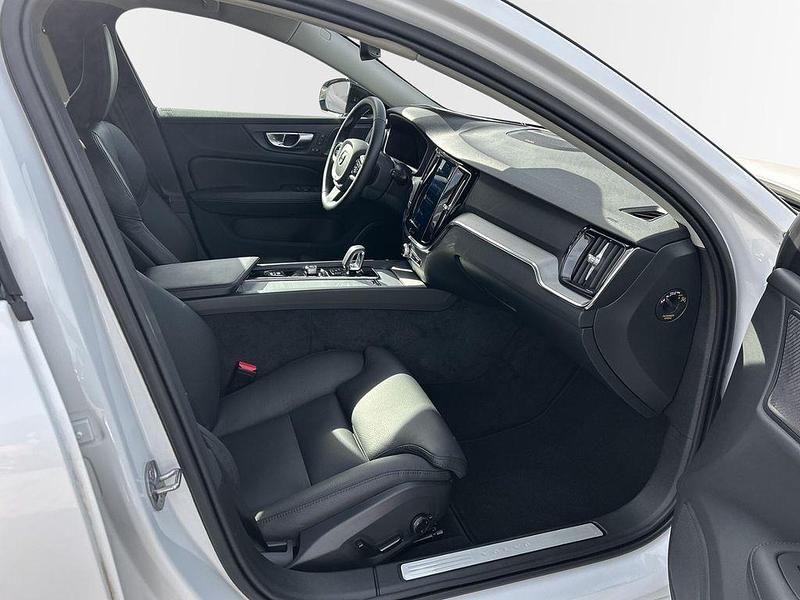 Gebraucht Volvo V60 Plus 197 PS (144 kW) 2024 Weiss Kombi