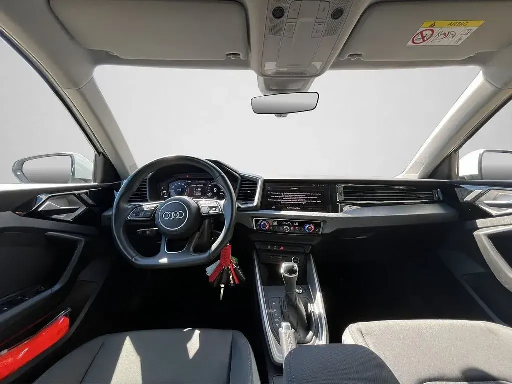 Gebraucht Audi A1 Comfort 110 PS (80 kW) 2024 Gletscherweiß metallic (metallic) SUV