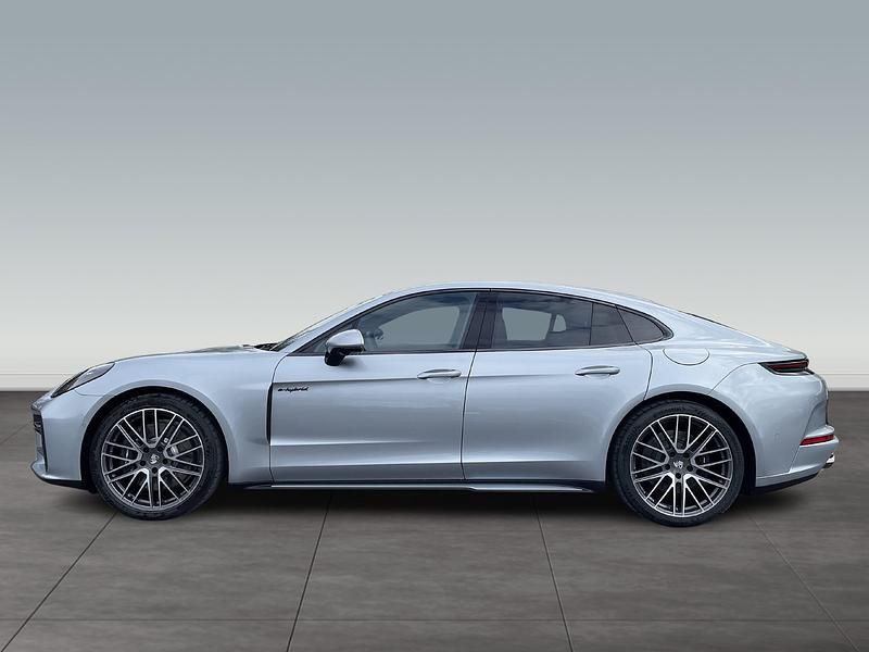 Gebraucht Porsche Panamera 470 PS (345 kW) 2025 Silber Kleinwagen