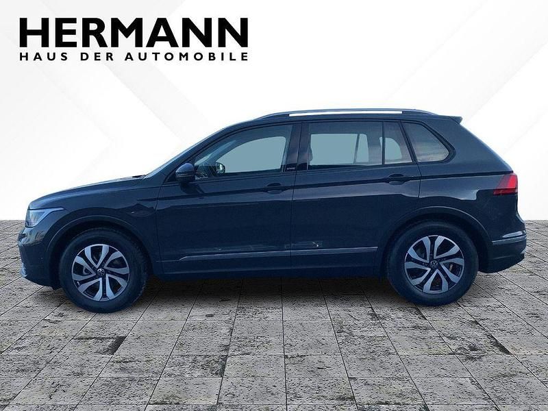 Gebraucht VW Tiguan Active 150 PS (110 kW) 2022 Uranograu (grau) SUV