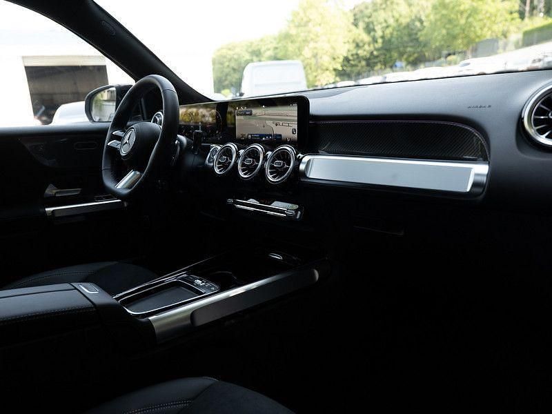 Gebraucht Mercedes GLB220 AMG 190 PS (139 kW) 2025 Grau manufaktur lack manufaktu SUV