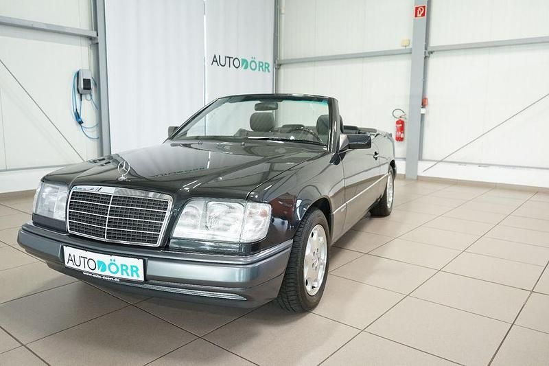Schwarz Gebraucht 1995 Mercedes E220 Sportline Cabrio | 69.900 € - Bild 1/4
