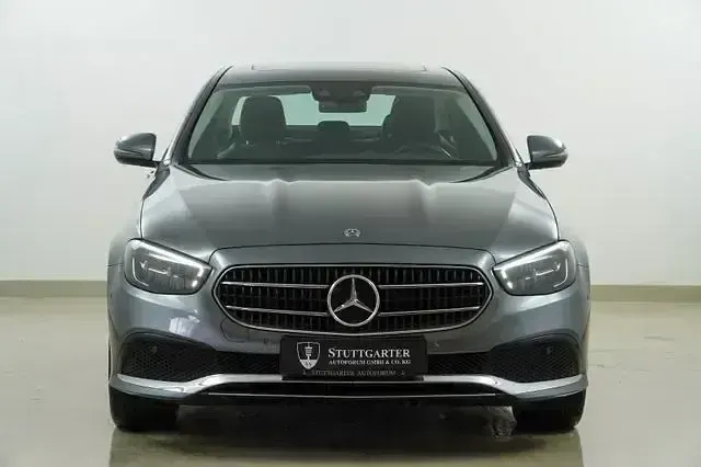 Gebraucht Mercedes E300 Avantgarde 211 PS (155 kW) 2020 Selenitgrau  lack (metallic) Limousine