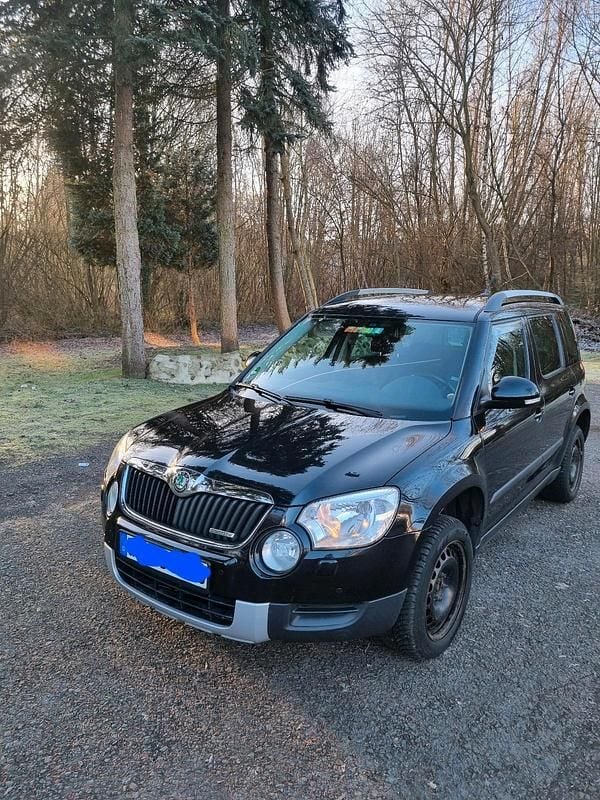 Schwarz Gebraucht 2012 Skoda Yeti SUV | 4.800 € (Superpreis) - Bild 1/4