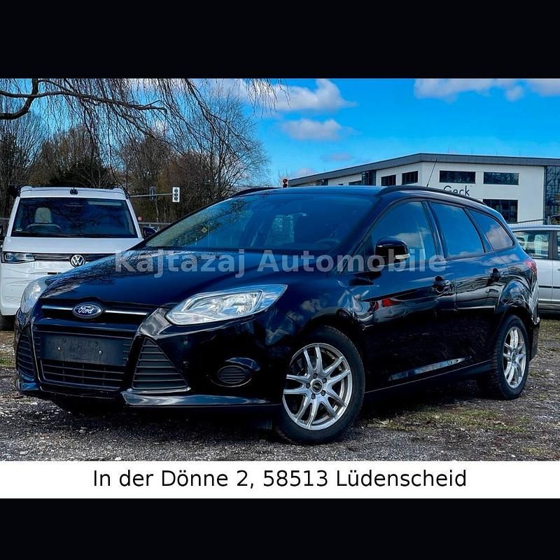 Używany Ford Focus Trend 115 KM (84 kW) 2012 Czarny Kombi