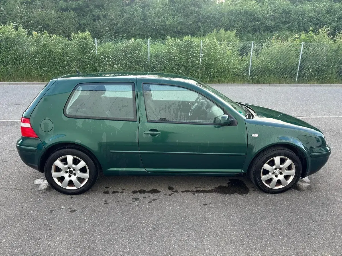 Gebraucht VW Golf IV 104 PS (76 kW) 2003 Grün Kleinwagen