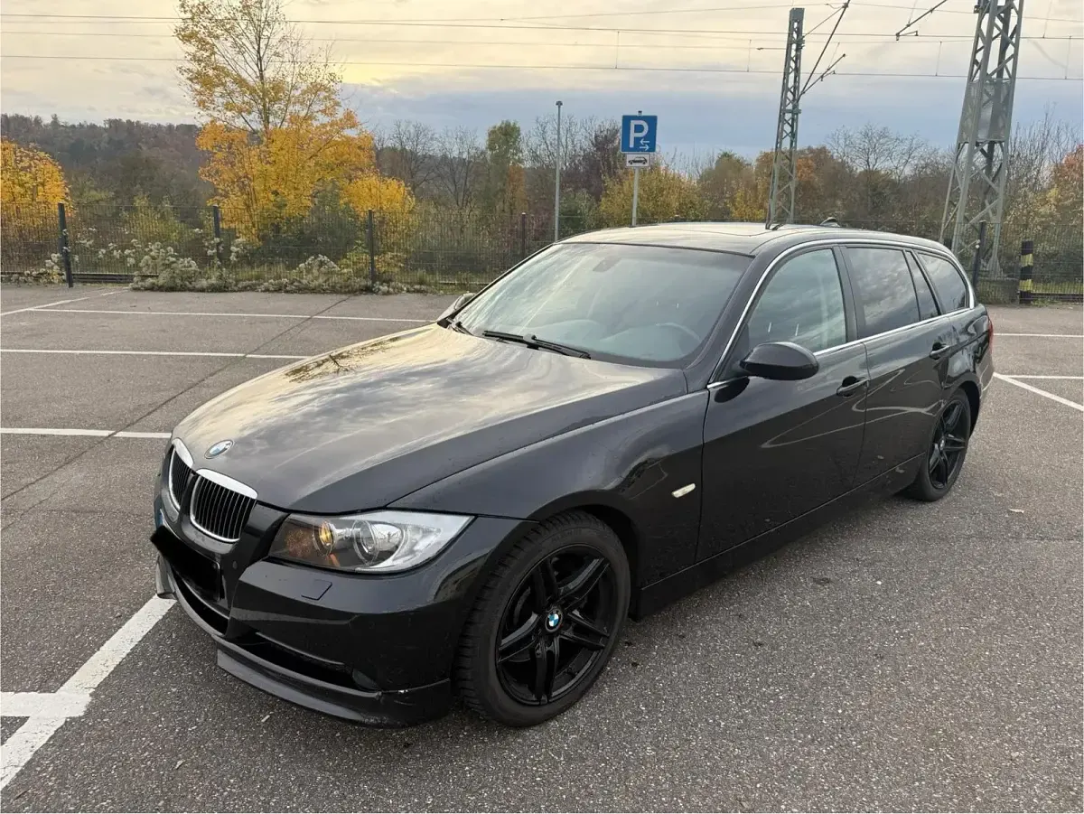 Second-hand BMW 330 231 CP (169 kW) 2005 Negru Break