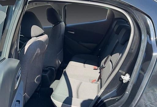 Gebraucht Mazda 2 Center-Line 90 PS (66 kW) 2024 Deep crystal blue metallic Limousine