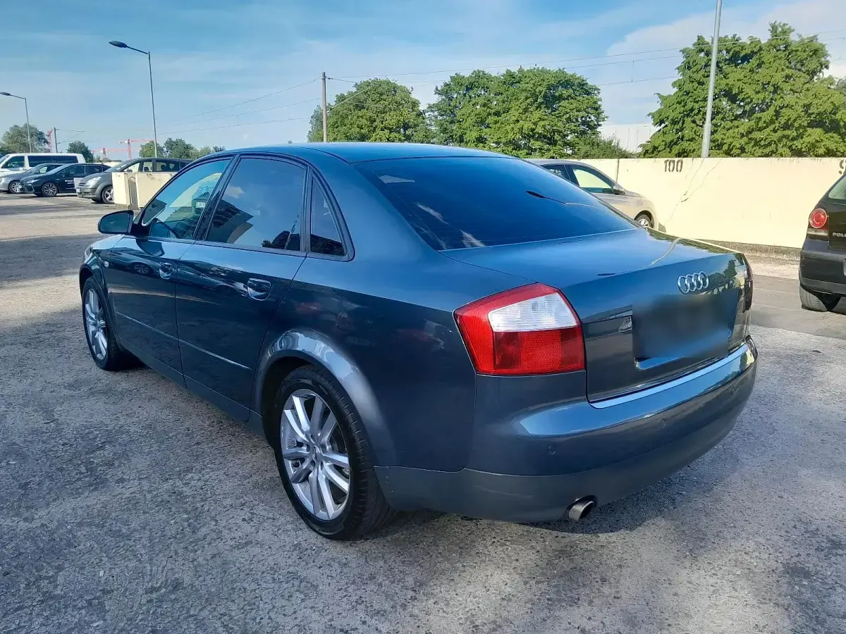 Gebraucht Audi A4 130 PS (95 kW) 2001 Grau Limousine