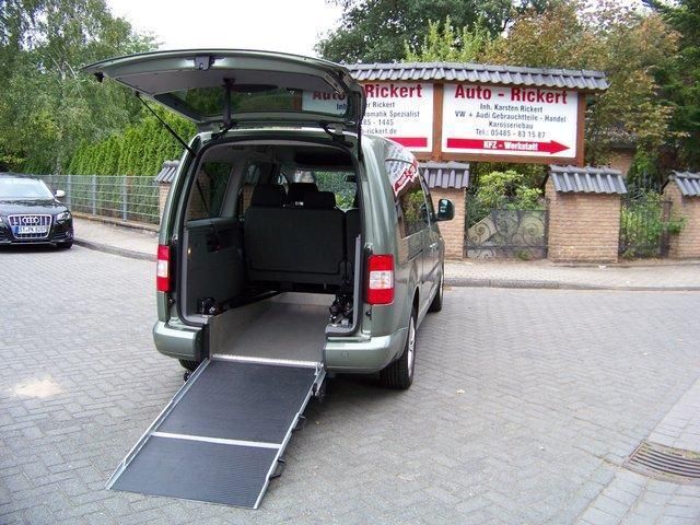 Verkauft VW Caddy Maxi Rollstuhlrampe ., gebraucht 2010, 46.900 km in