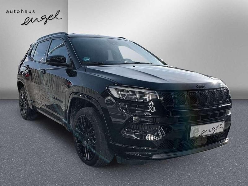 Gebraucht Jeep Compass Altitude 131 PS (96 kW) 2024 Solid black SUV