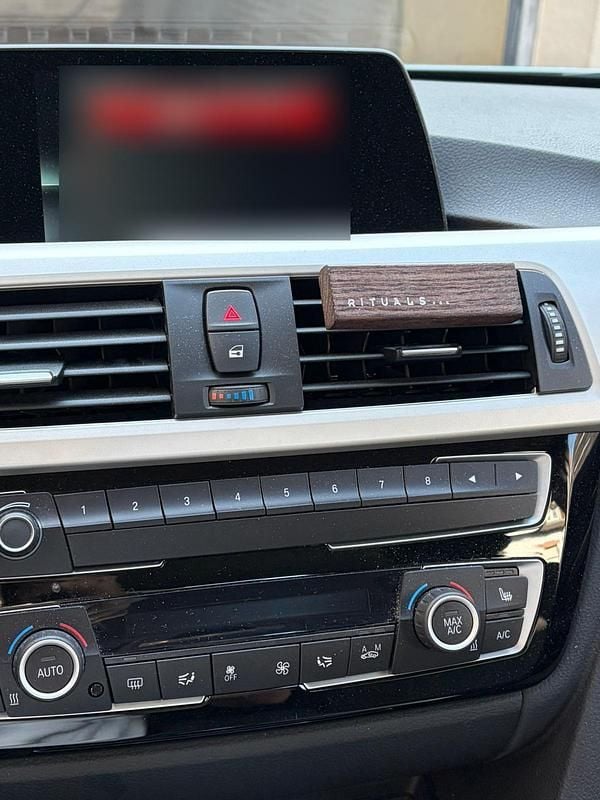 Gebraucht BMW 318 143 PS (105 kW) 2019 Silber Kombi