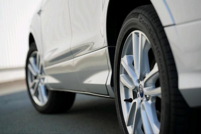 Gebraucht Ford Kuga Individual 150 PS (110 kW) 2016 Silber SUV