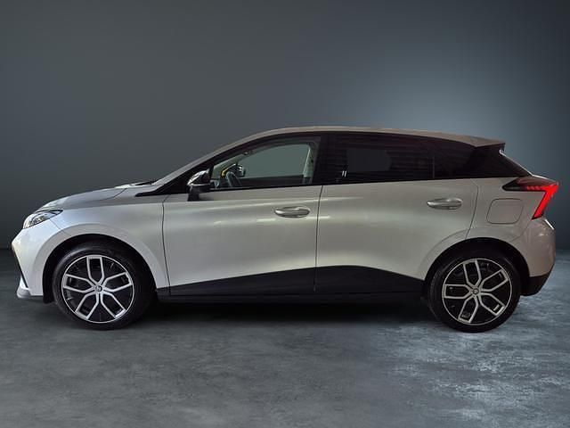 Neu 2025 MG MG4 EV Luxury Kleinwagen | 42.150 € - Bild 1/1