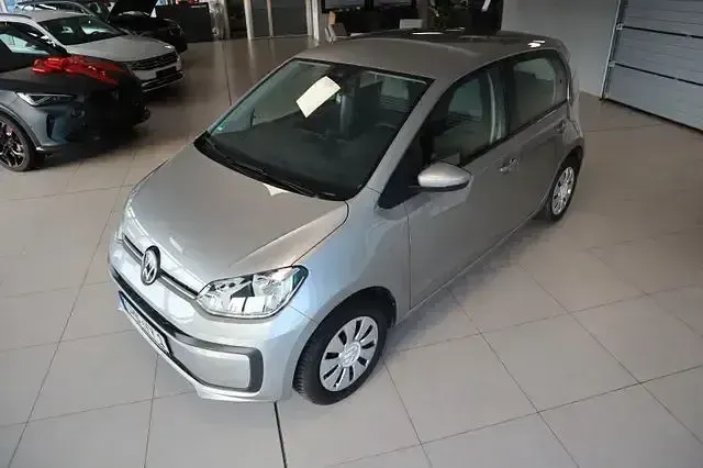 Używany VW up! Move 65 KM (47 kW) 2021 Srebrny Hatchback
