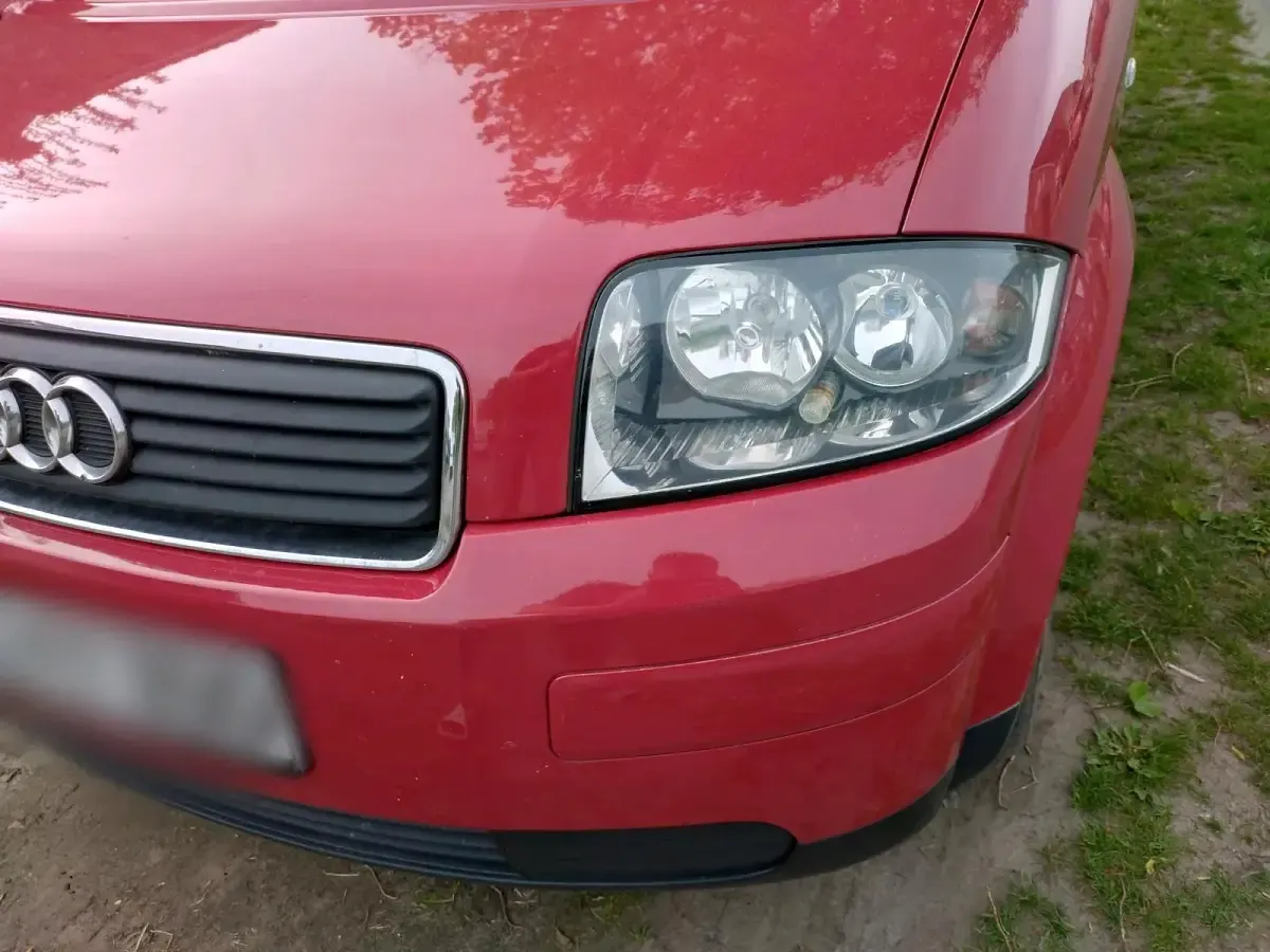 Second-hand Audi A2 75 CP (55 kW) 2003 Roșu Hatchback
