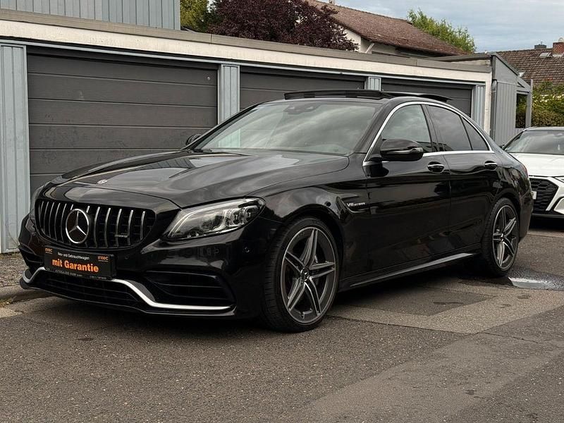 Schwarz Gebraucht 2020 Mercedes C63 AMG AMG Limousine | 48.950 € (Guter Preis) - Bild 1/4
