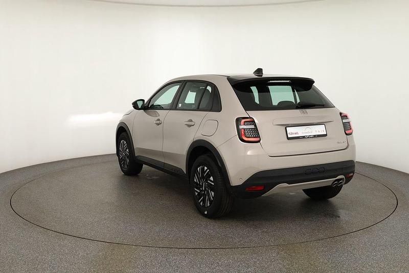 Neu Fiat 600 145 PS (106 kW) 2026 Beige SUV
