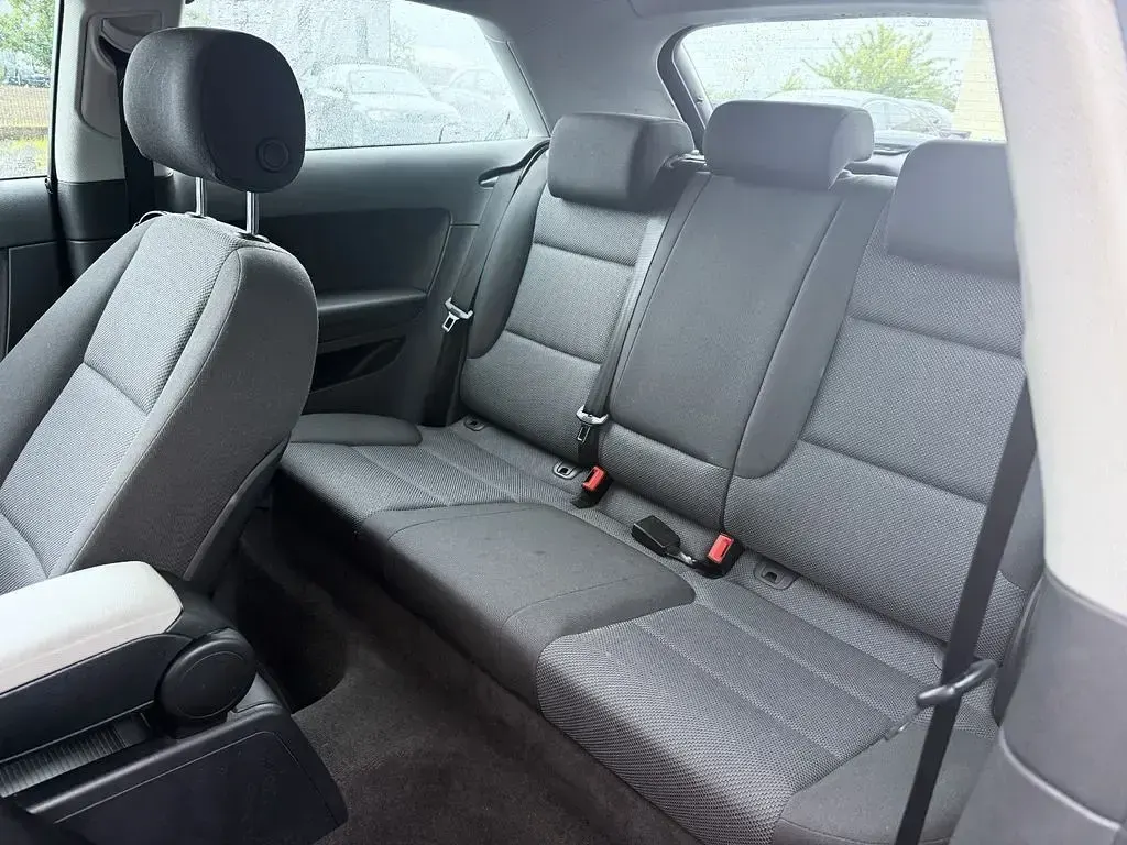 Second-hand Audi A3 Attraction 102 CP (75 kW) 2010 Argintiu Hatchback