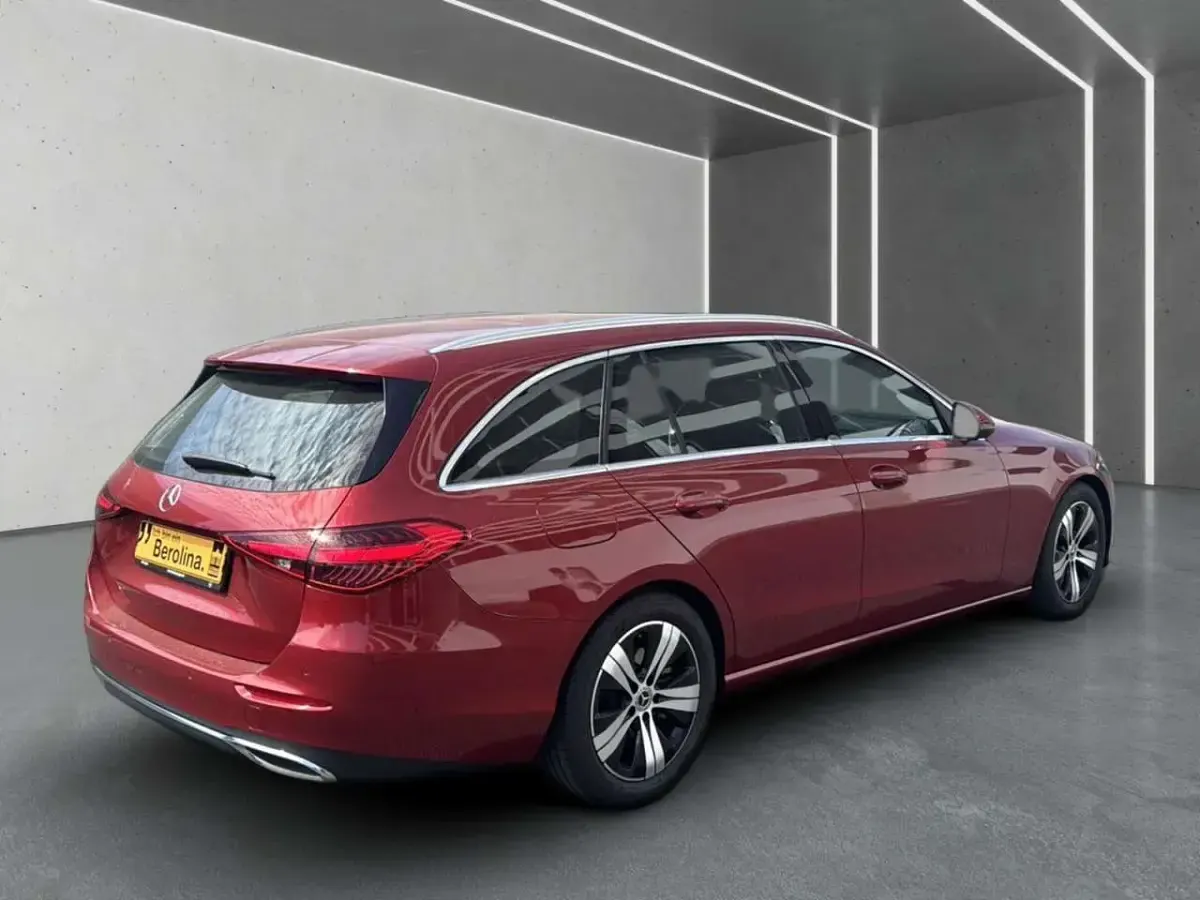 Gebraucht Mercedes C180 Avantgarde 170 PS (125 kW) 2023 Hyazinthrot  metalliclack Kombi