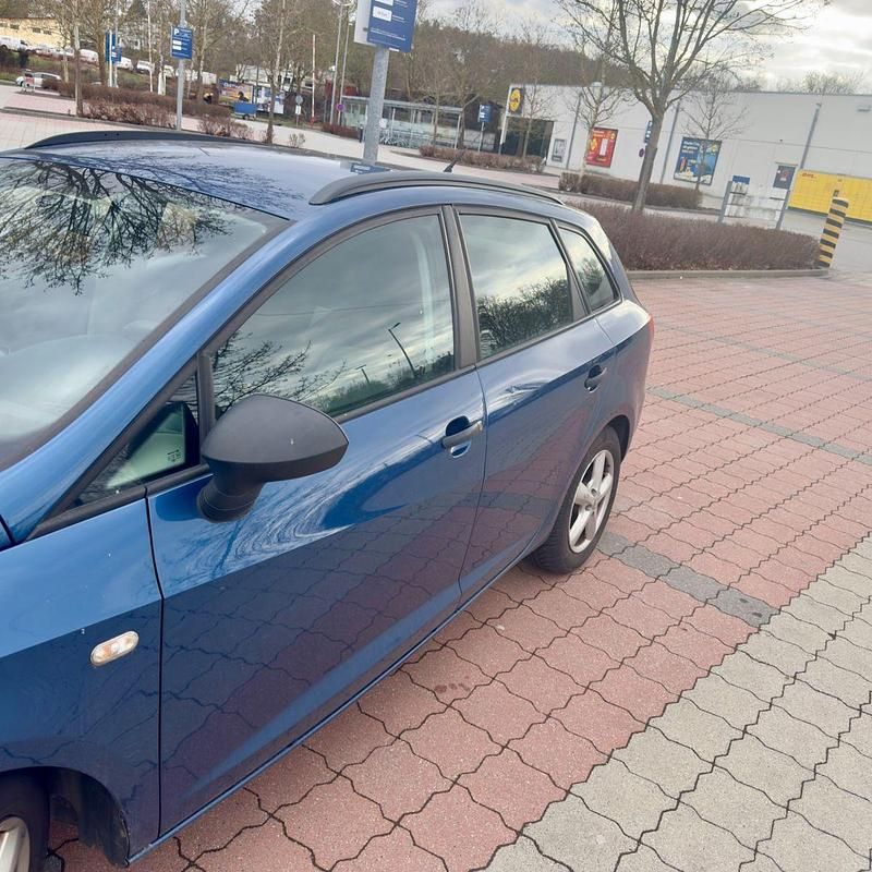 Gebraucht Seat Ibiza ST 105 PS (77 kW) 2014 Blau Kombi