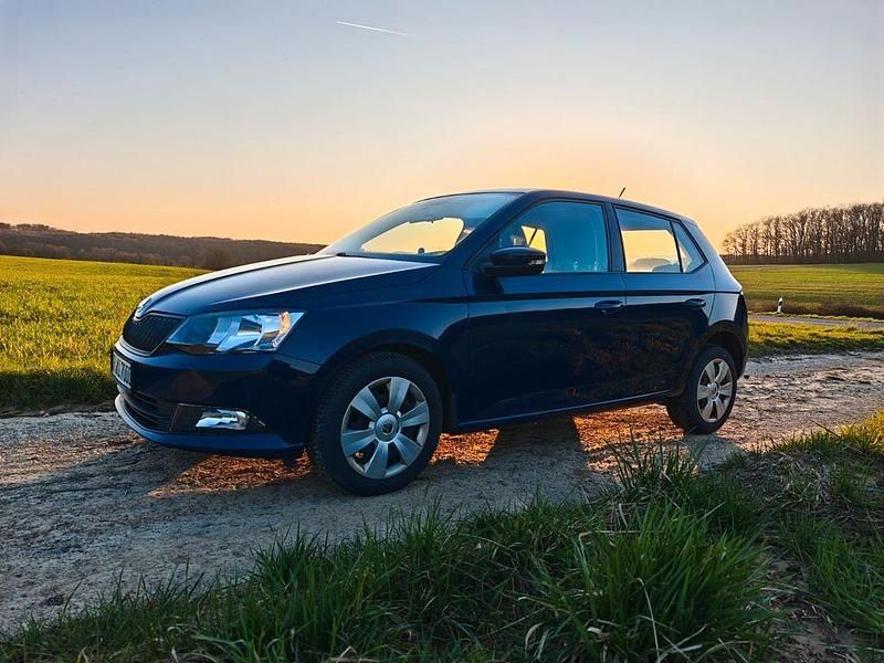 Gebraucht Skoda Fabia Ambition 90 PS (66 kW) 2017 Blau Limousine