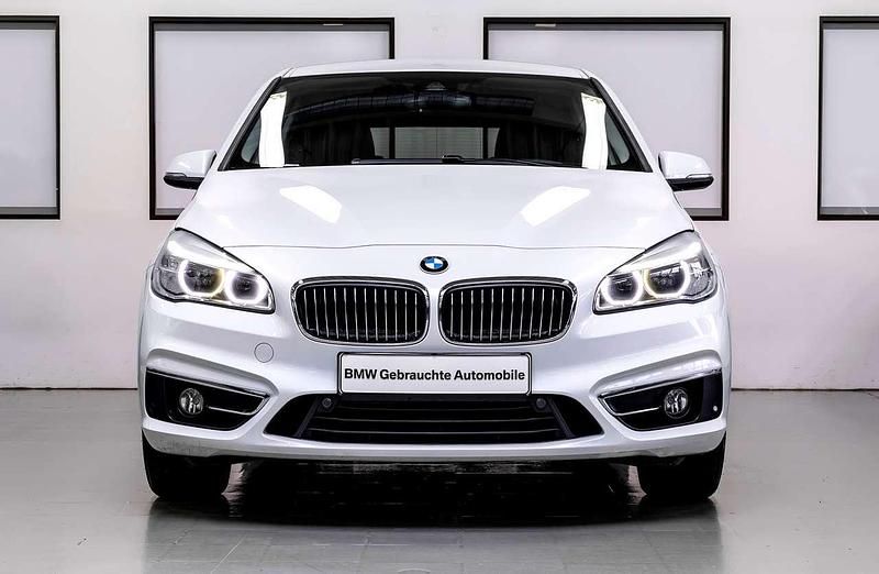 Gebraucht BMW 225 Luxury Line 231 PS (169 kW) 2016 Mineralweiss metallic Van / Kleinbus