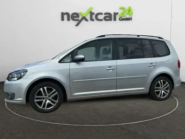 Gebraucht VW Touran Comfortline 105 PS (77 kW) 2010 Silber metallic Van / Kleinbus