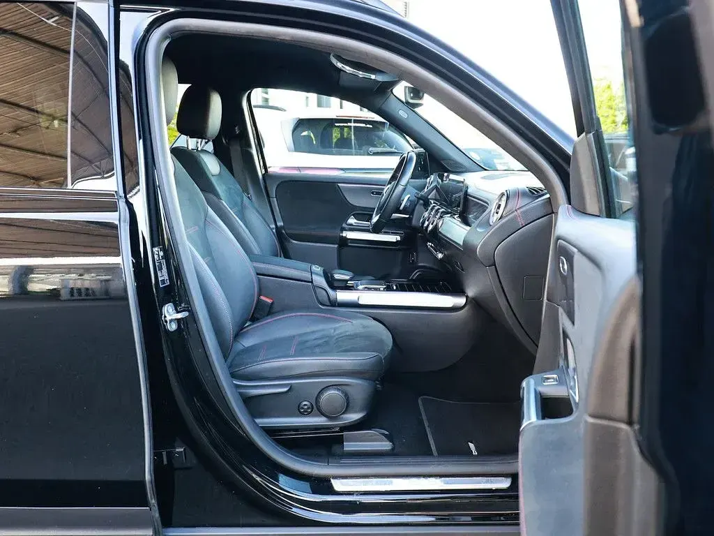 Gebraucht Mercedes EQB250 AMG 139 kW (190 PS) 2023 Schwarz / nachtschwarz SUV