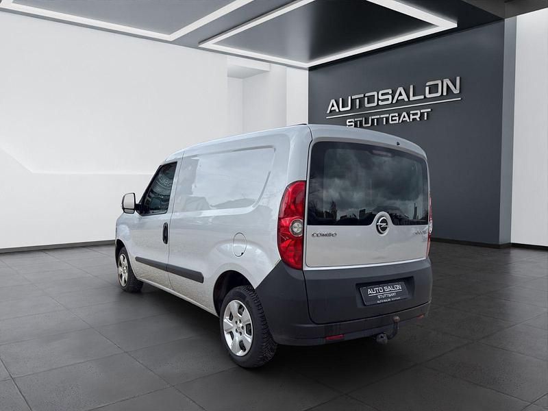 Usata Opel Combo 90 CV (66 kW) 2012 Bianco Monovolume
