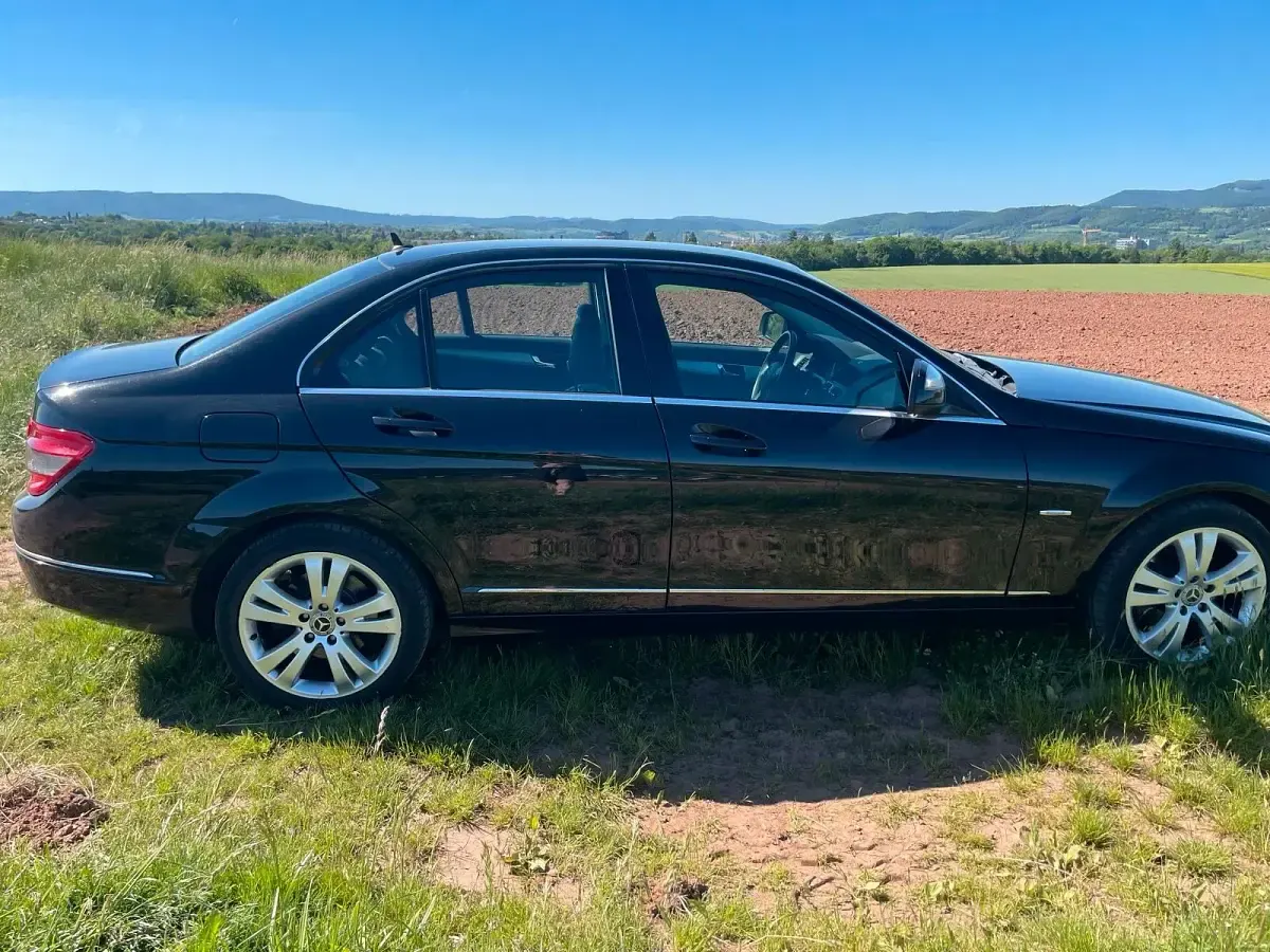 Usata Mercedes C220 170 CV (125 kW) 2007 Nero Berlina