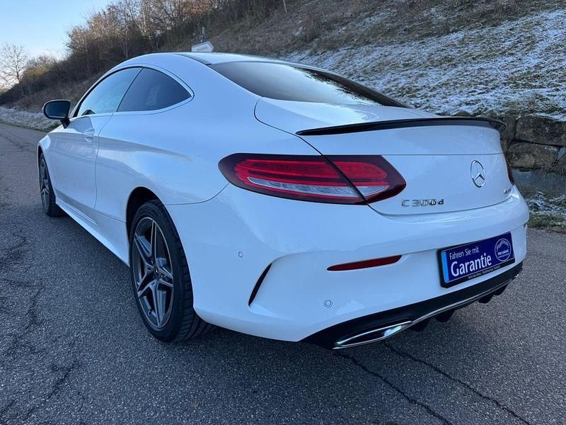 Gebraucht Mercedes C300 AMG 245 PS (180 kW) 2018 Weiß
