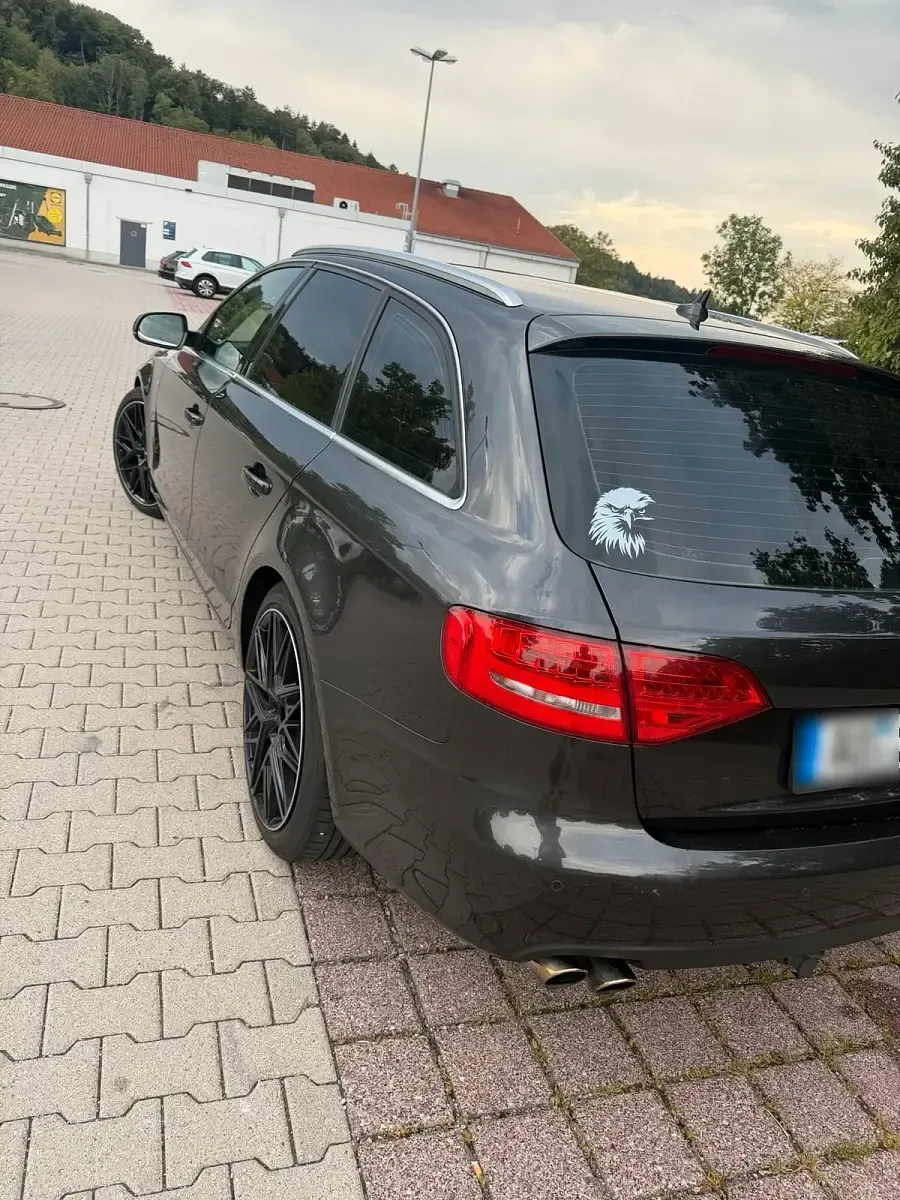 Gebraucht Audi A4 190 PS (139 kW) 2011 Grau Kombi
