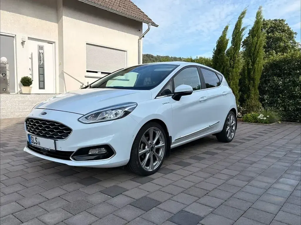 Gebraucht Ford Fiesta Vignale 101 PS (74 kW) 2017 Weiß Kleinwagen