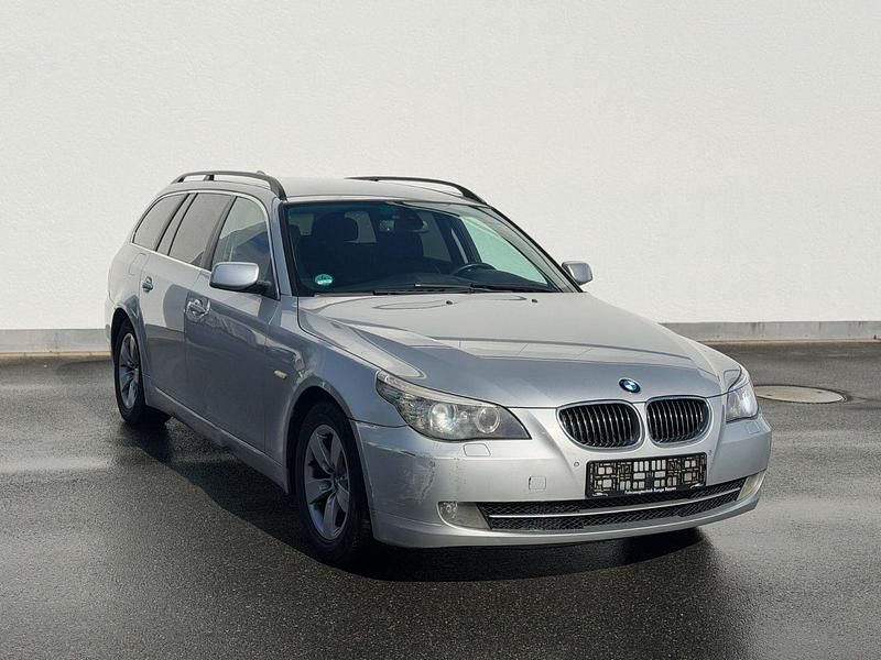 Gebraucht BMW 525 Advantage 197 PS (144 kW) 2007 Silber Kombi