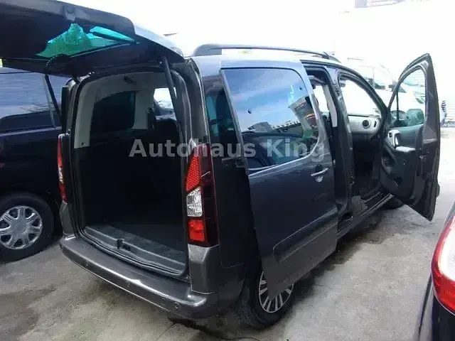 Gebraucht Peugeot TePee Active 99 PS (72 kW) 2016 Moka/metallic Van / Kleinbus